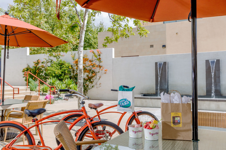 Food & Drinks 5, Hotel Casa 425 + Lounge, Los Angeles