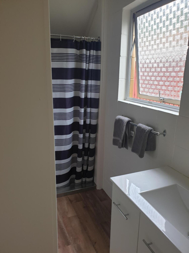 Bathroom 4, Milton Chalet Motel, Nelson