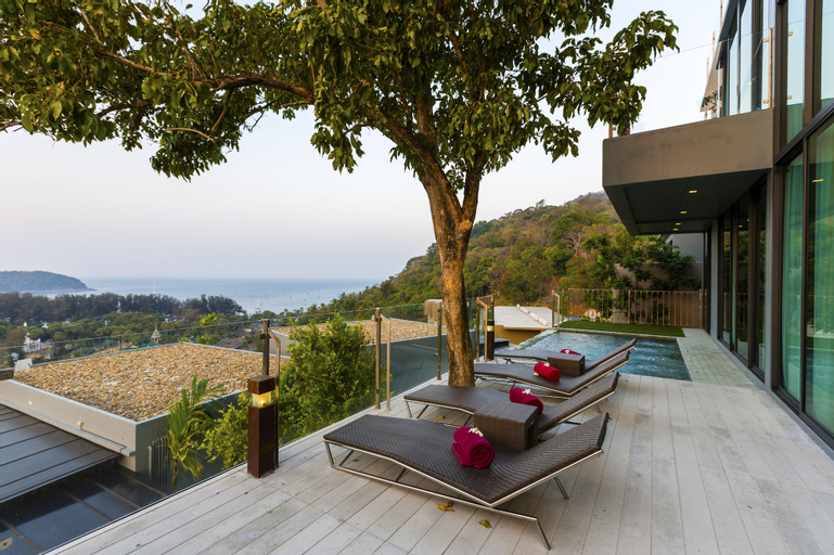 Exterior & Views 1