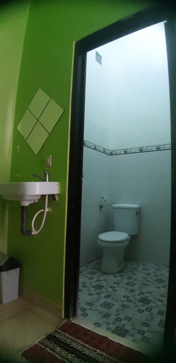 Bathroom 2, Nemo Homestay, Jepara