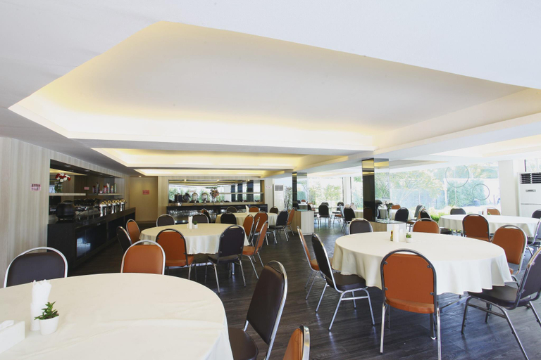 Food & Drinks 4, Leenova Hotel, Prawet