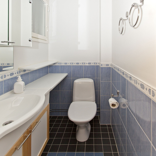 Bathroom 3, Holiday Club Tampereen Kehräämö Apartments, Pirkanmaa