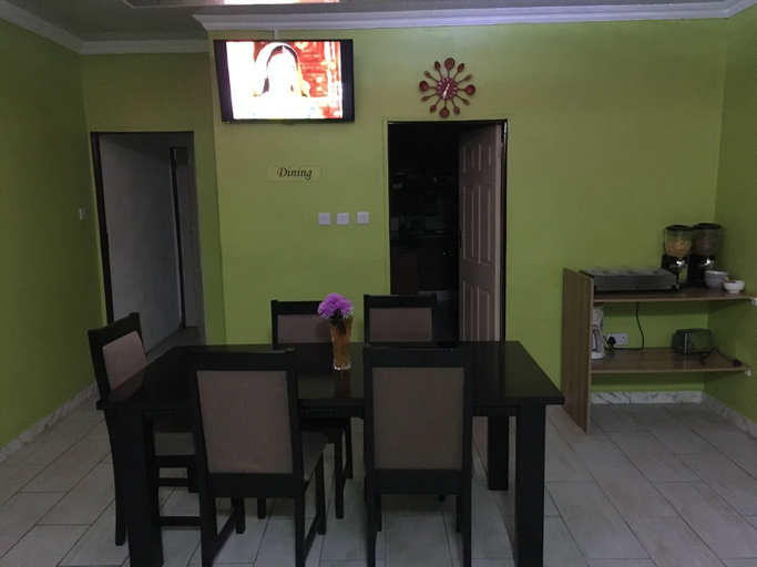 Others 5, Flower Inn Guest House, Machaneng