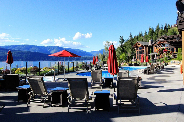 Food & Drinks 1, Carmel Beach Private Lodges, Columbia-Shuswap