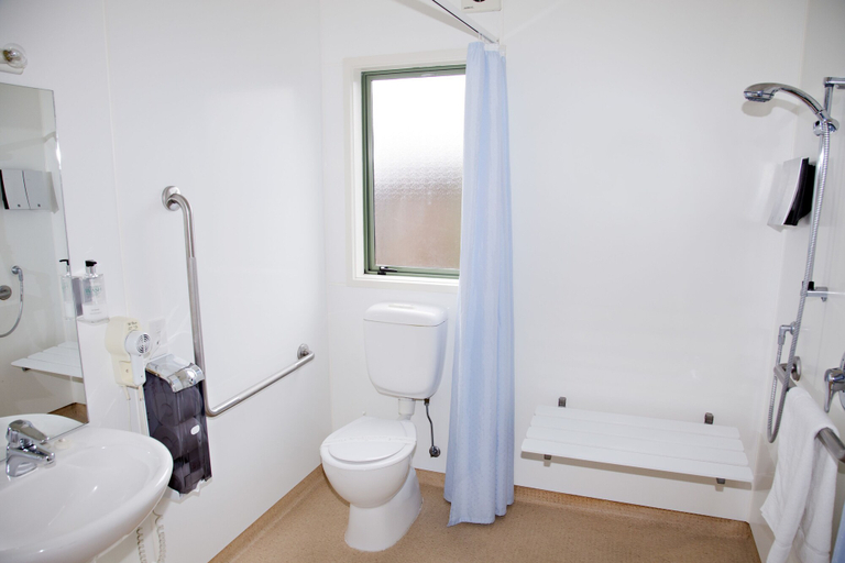 Bathroom 3, Hamilton Settlers Motor Lodge, Hamilton