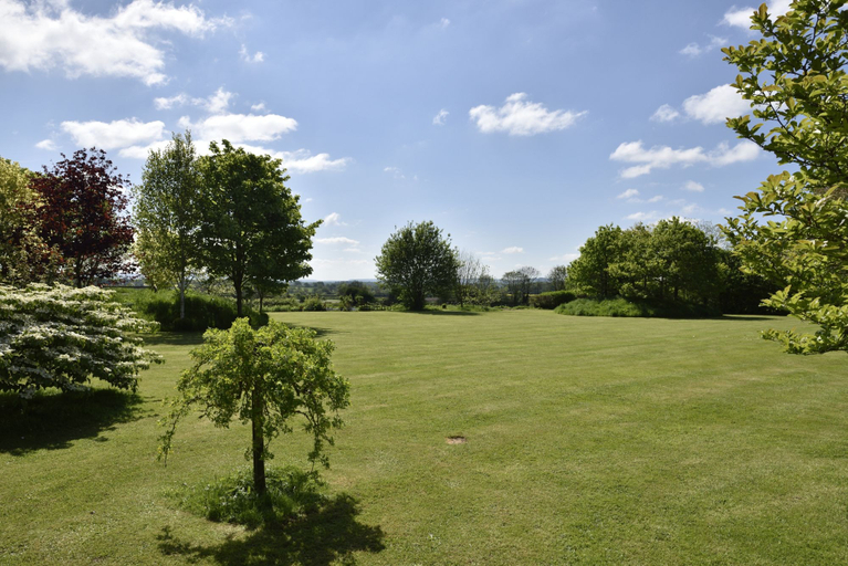 Others 5, Munden House, Dorset