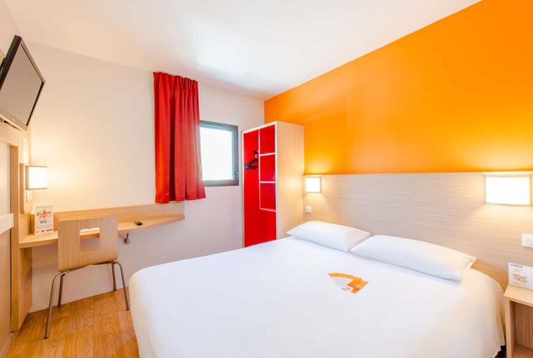 Bedroom 3, ibis budget La Rochelle Centre les Minimes, Charente-Maritime