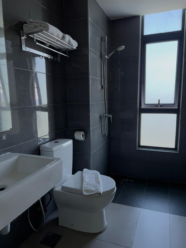 Bathroom 4, IMPERIUM RESIDENCE KUANTAN [Seaview] Family Suite, Kuantan