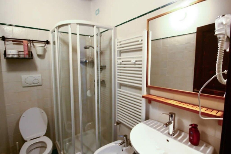 Bathroom 4, I Sassi Di San Giuseppe, Fermo