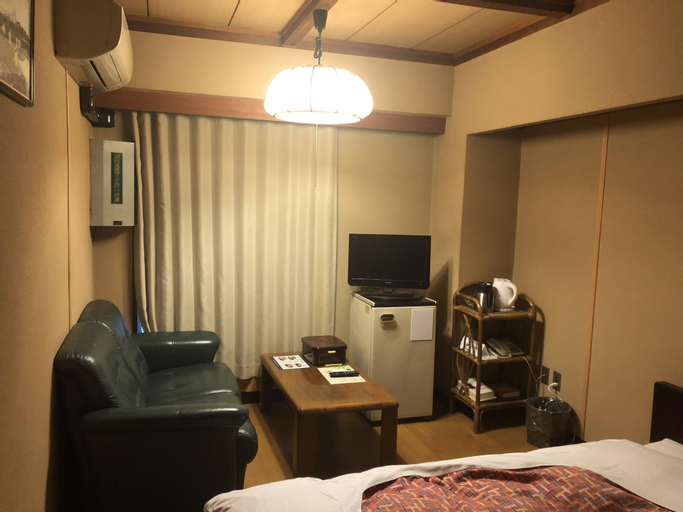 Bedroom 12