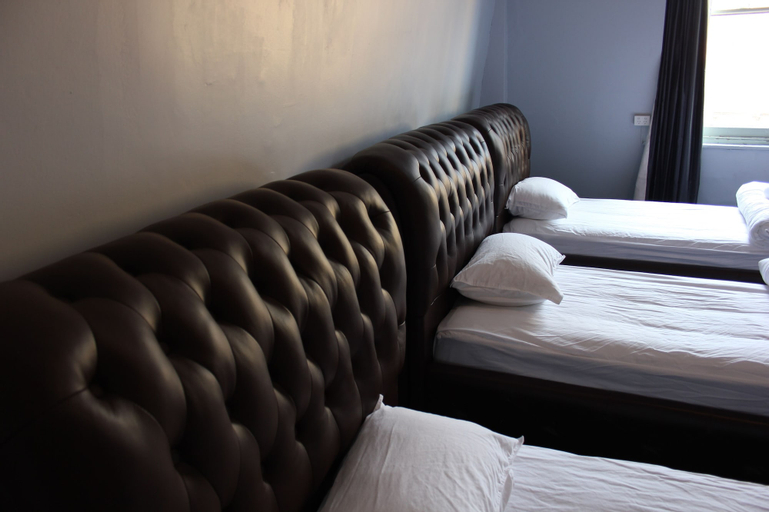 Bedroom 12
