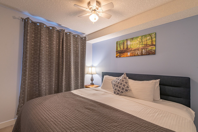 Bedroom, Mountain View 1 BR - Full Kitchen-BBQ-AC, Division No. 15