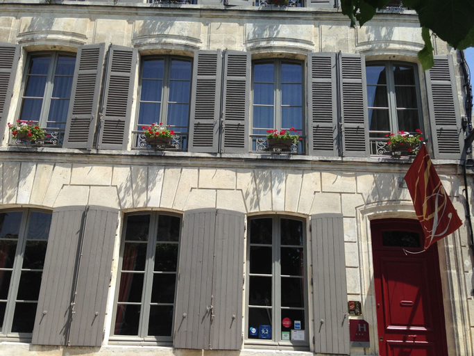 Exterior & Views 2, Hotel Ligaro, Charente