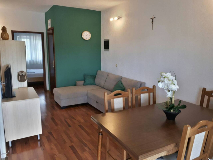 Bedroom 4, Lovely 2-bedroom Apartment in Poljica, Marina