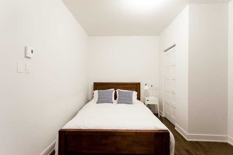 Bedroom 4, Huge Industrial Loft Near Mont-royal Metro, Montréal