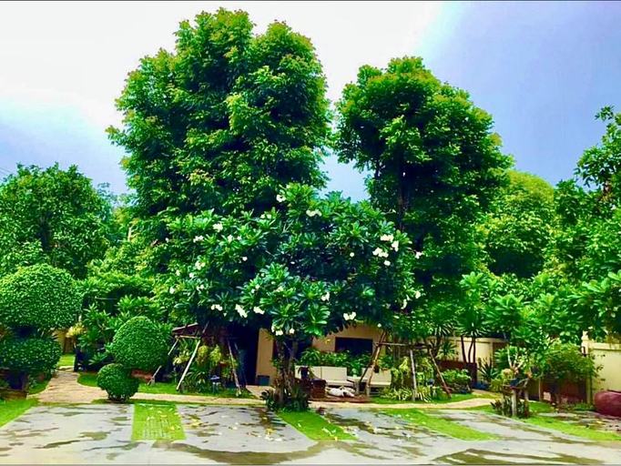 Others 5, Baan Saranrom, Amphawa