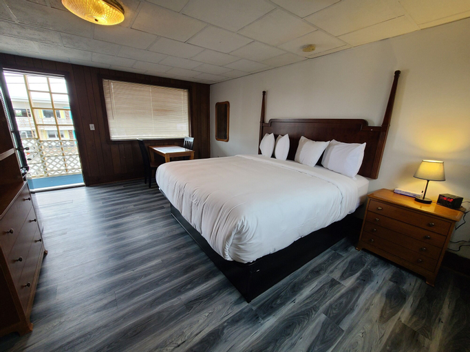 Bedroom 18