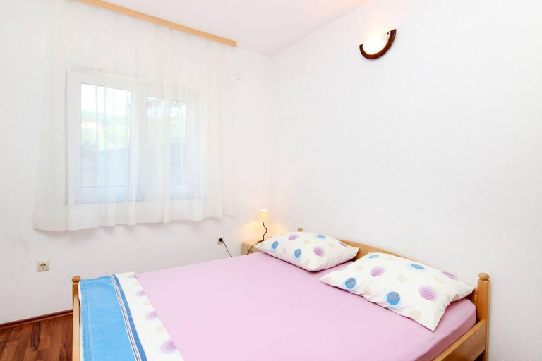 Bedroom 3, Lovely 2-bedroom Apartment in Poljica, Marina
