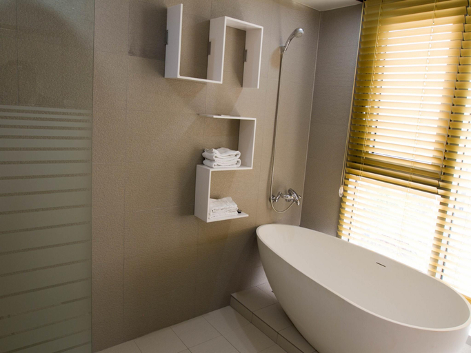 Bathroom 4, Black Sands Hotel, Jeju