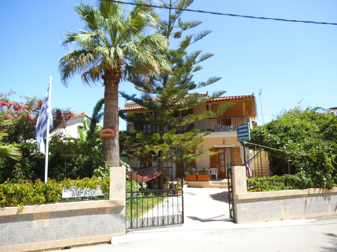 Exterior & Views 2, Villa Xenos Studios & Apartments, Ionian Islands