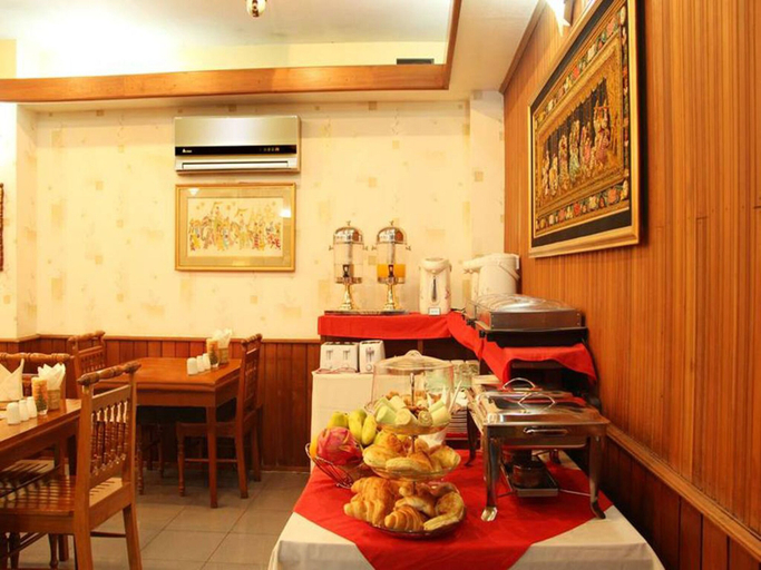 Food & Drinks 5, Crystal Palace Hotel, Yangon