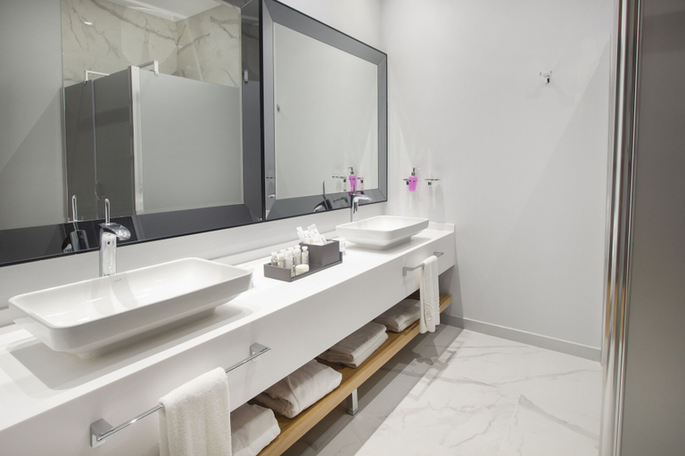Bathroom 5, The Oba Hotel, Bodrum