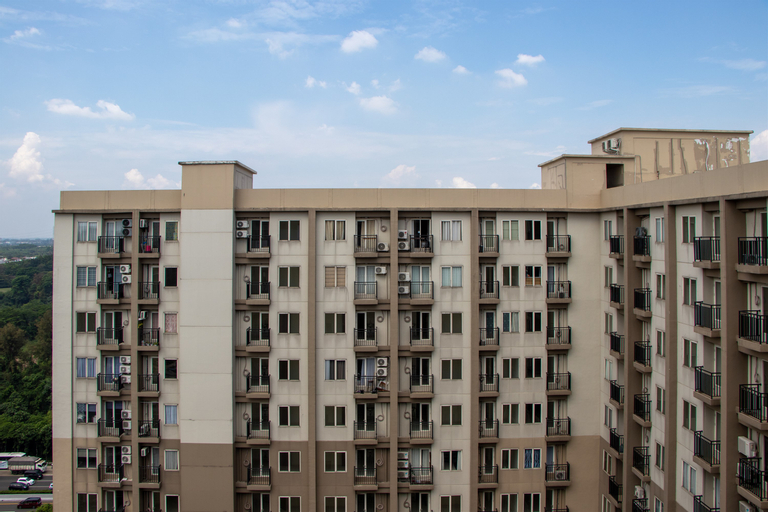 Exterior & Views 2, Comfort 2BR at 28th Floor Podomoro Golf View Apartment By Travelio, Bogor