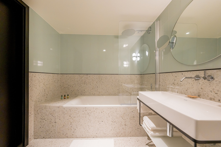 Bathroom 4, Hotel D Bulle - La Gruyère, La Gruyère