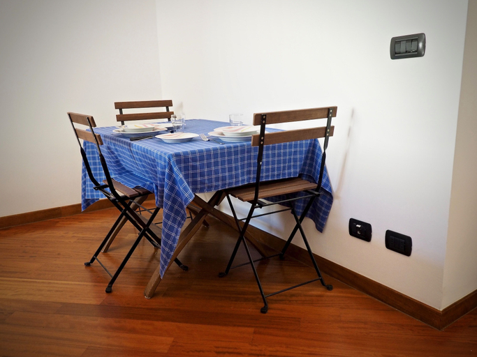 In-room dining, Casa Palazzo del Principe, Genova