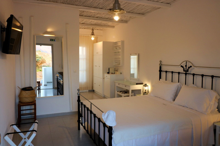 Bedroom 5, Avra Pahainas Hotel, South Aegean
