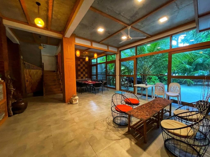 Public Area 2, Finolhu Beach Guest House, Vaavu Atoll