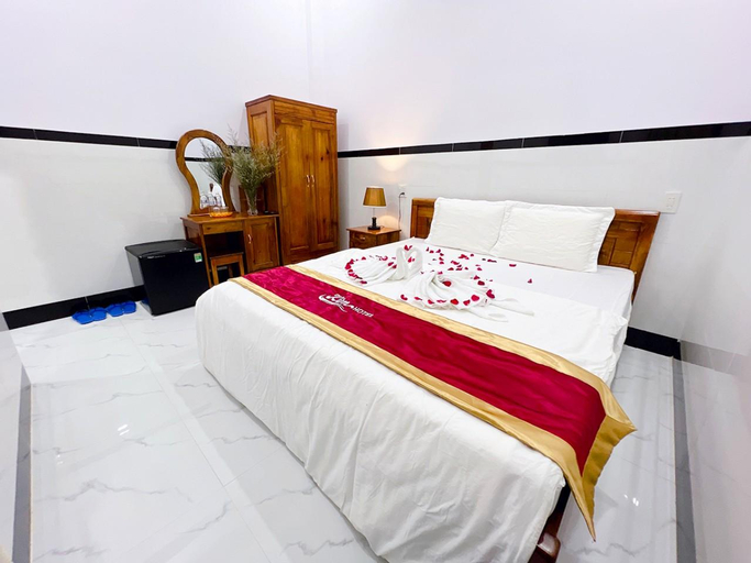 Others 5, kim hotel phu quy, Phú Quý