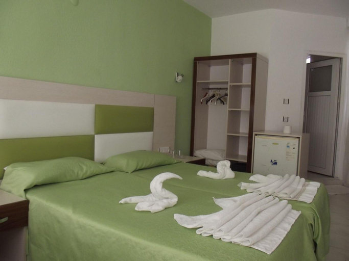 Bedroom 4, Derya Motel, Manavgat