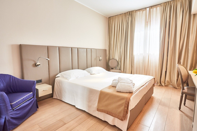Bedroom 2, MajesticHouse Conference & Restaurant, Brescia