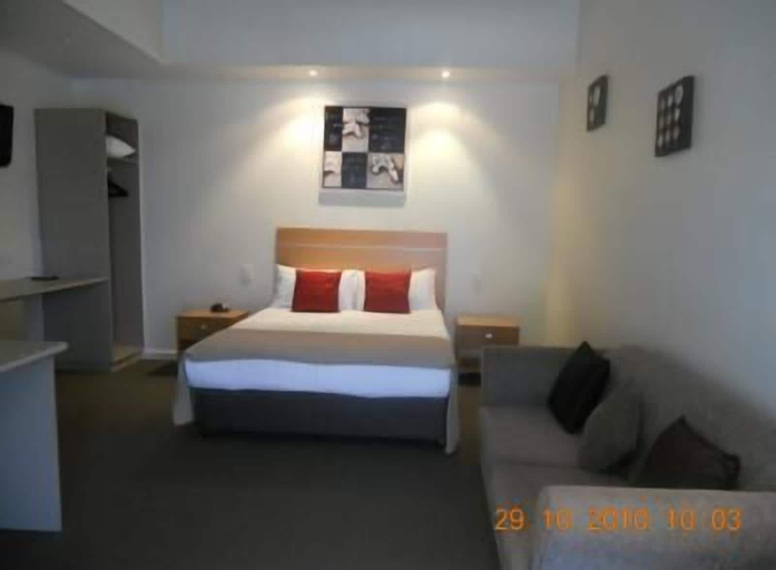 Bedroom 15