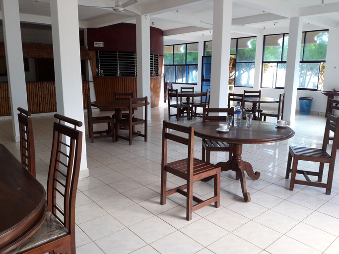 Food & Drinks 4, Sea View Beach Hotel, Kuchchaveli