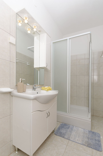 Bathroom 5, Apartments Ivana, Murter