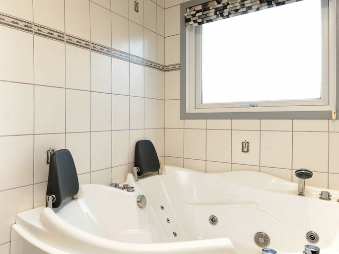 Bathroom 3, Delighful Holiday Home in Oksbøl With Sauna, Varde