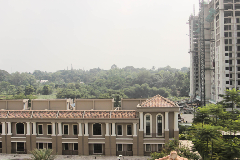 Exterior & Views 2, Nice and Comfort 1BR with Extra Room at Podomoro Golf View Apartment By Travelio, Bogor