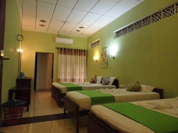 Bedroom 2, Villa De Rosh, Negombo