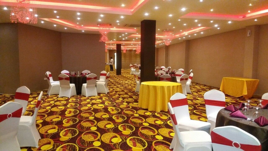Food & Drinks 5, Randula Grand Venus, Mahara