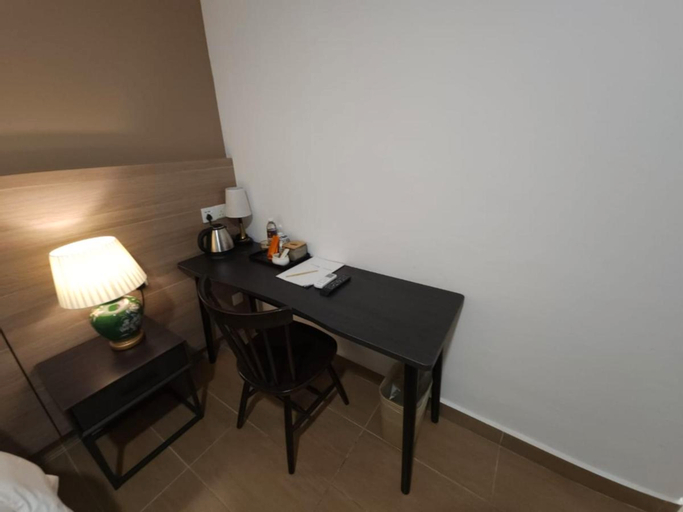 Bedroom 14