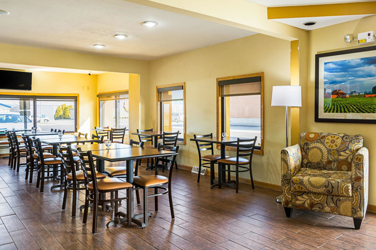 Food & Drinks 4, Quality Inn & Suites Greensburg I-74, Decatur