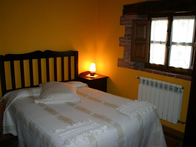 Bedroom 3, Los Acebos de Peña Cabarga, Cantabria
