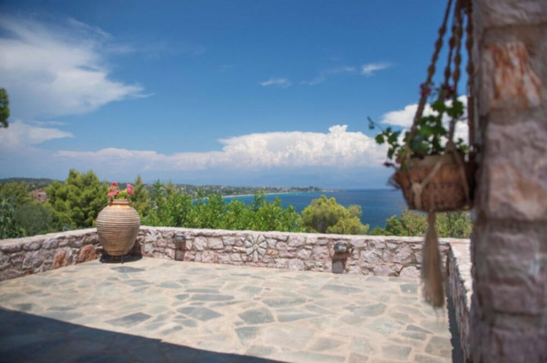 Others 4, Akritas, Peloponnese