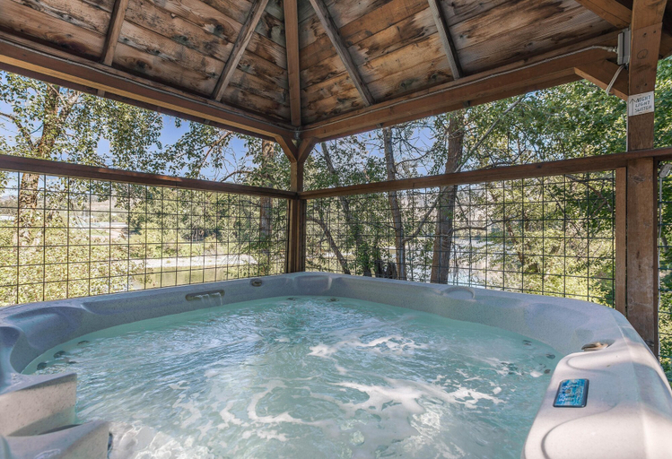 Others 5, Cottonwood Shores, Chelan