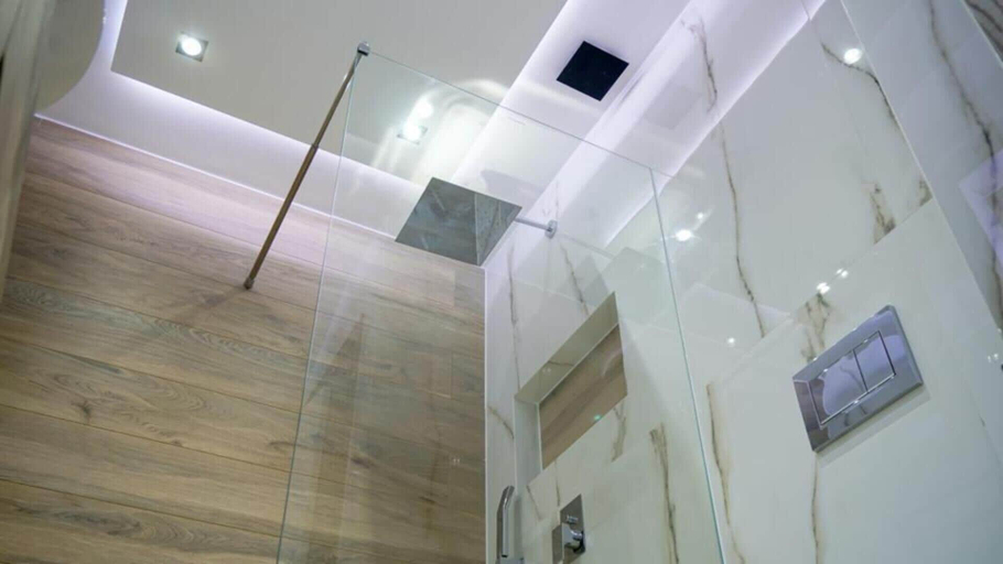 Bathroom 4, 1 Bed Apartment - Sleeps 4 - Parking, Wifi, Central Macedonia