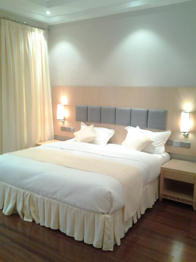 Bedroom 3, THREE STEERS HOTEL, North Imenti