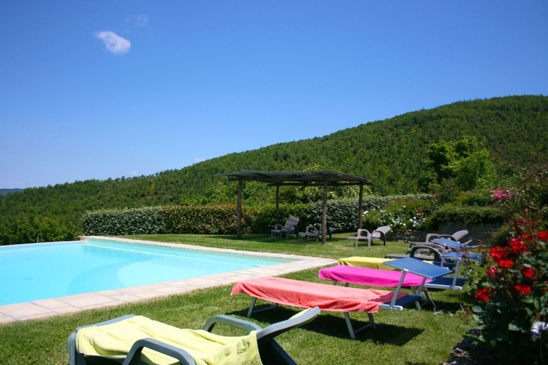Sport & Beauty 4, Wonderful private villa for 16 people with WIFI, private pool, TV and parking, Arezzo