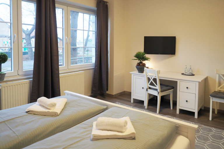 Bedroom 2, Regiohotel Quedlinburger Hof, Harz